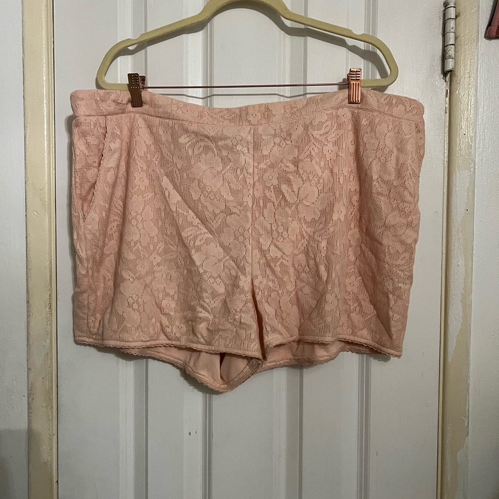 Forever 21 pink lace shorts